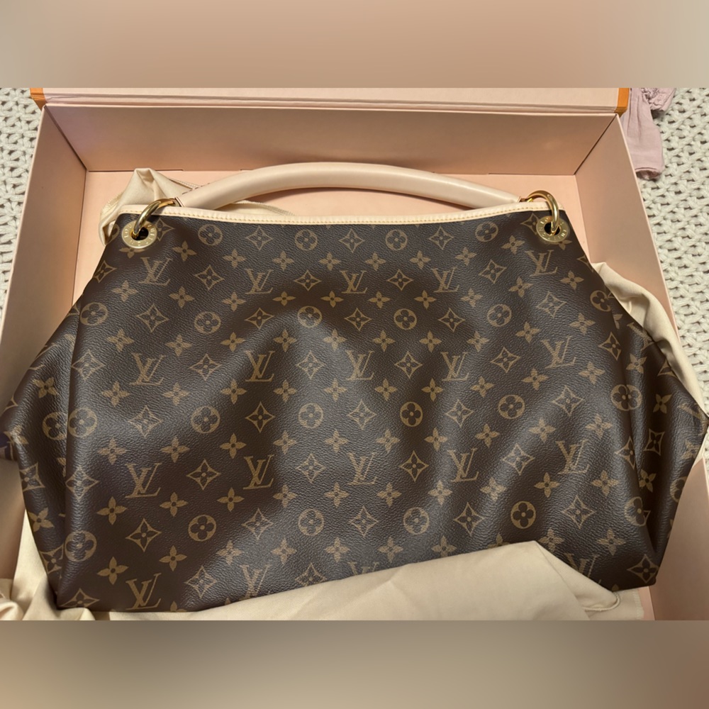 NWT Louis Vuitton Artsy MM Monogram